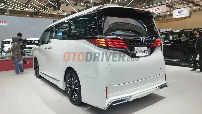 Foto - Toyota Alphard HEV Bakal Meraja, Hanya Selisih Rp 79 Juta Dengan Versi Bensin Murni