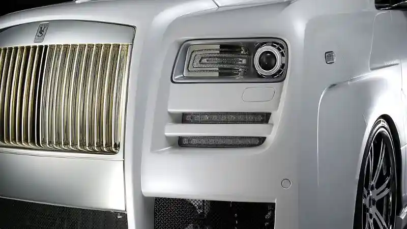 Foto - Alphard Masih Kurang Mewah Menurut Rumah Modifikasi Ini