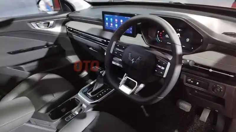 Foto - Wuling Alvez, Jadi B-Segmen SUV 5 Seater Berbanderol Paling Bersahabat