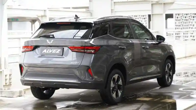 Foto - Wuling Alvez, SUV dengan Banderol Menggiurkan