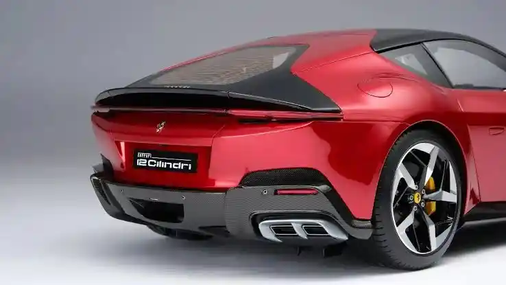 Foto - Amalgam Collection Rilis Diecast Ferrari 12 Cilindri Seharga Honda Brio RS