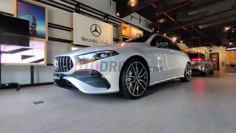 Foto - Mercedes-AMG A35 dan A45 S, Si Kecil Buas Resmi Melenggang di Indonesia Dengan Sentuhan Baru