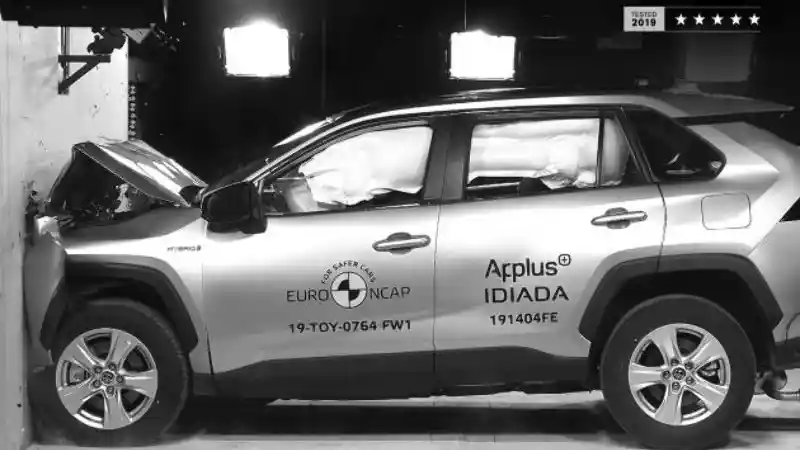 Crash Test - Melihat Fitur Keselamatan 5 Compact SUV Ternama. Siapa Paling Safety?