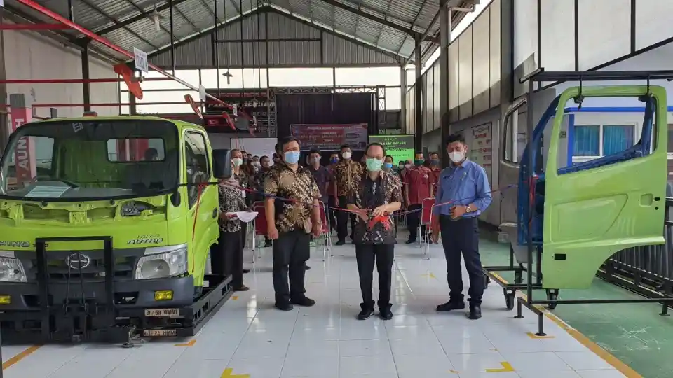 Berita - Dealer Hino Tetap Beroperasi Selama PPKM, Tapi Tidak Menjual Unit!