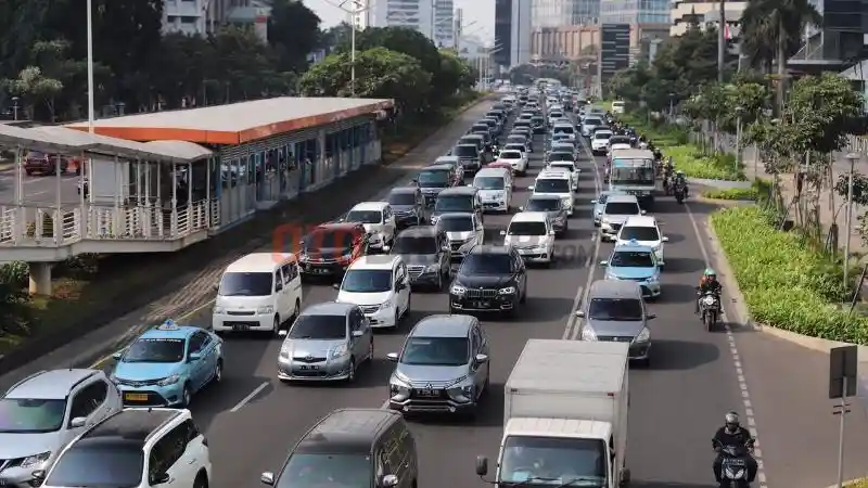 Foto - Waspada Ada Uji Coba Lintasan Road Bike Di Jalan Protokol Ibukota