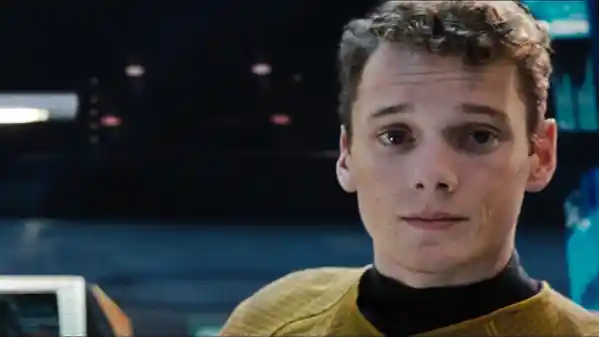 Foto - Aktor Star Trek Tewas Tertabrak Jeep-nya Sendiri