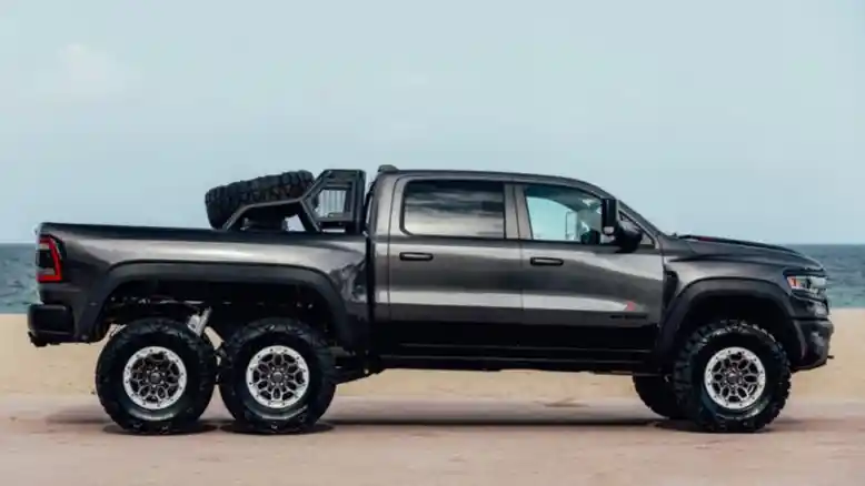 Pikap - Apocalypse Manufacturing Membuat Ram TRX Menjadi 6x6 Seharga Rp 3,6 Miliar