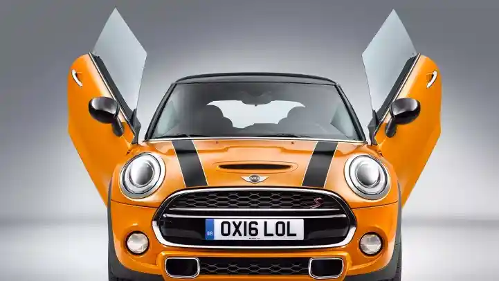 Foto - April Mop Kocak Ala Pabrikan, Simak 7 Terlucu Berikut ini 