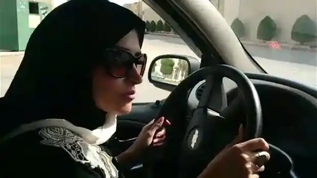 Berita - Arab Saudi Akan Membolehkan Wanita Mengemudi Mobil?