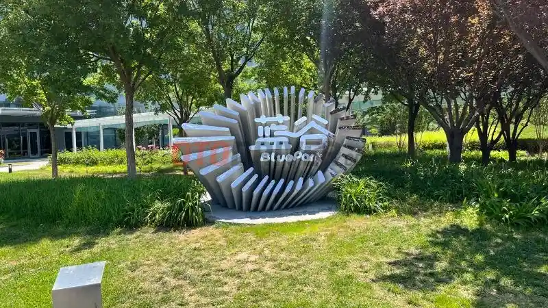 Foto - Intip Charging Station Arcfox, Ada Fast Charging 480 kW Dan Juga Charger Nirkabel!