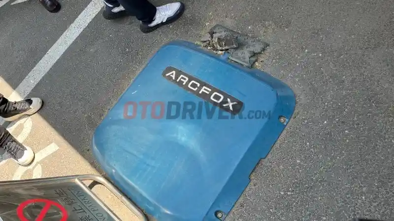 Foto - Intip Charging Station Arcfox, Ada Fast Charging 480 kW Dan Juga Charger Nirkabel!