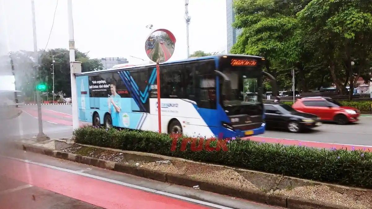 Bus - Rayakan HUT RI, Transjakarta Siapkan Tarif Rp80 Saja