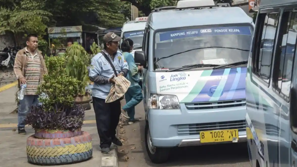 Bus - Biar Aman Penumpang Bus Arus Balik Turun Dalam Terminal