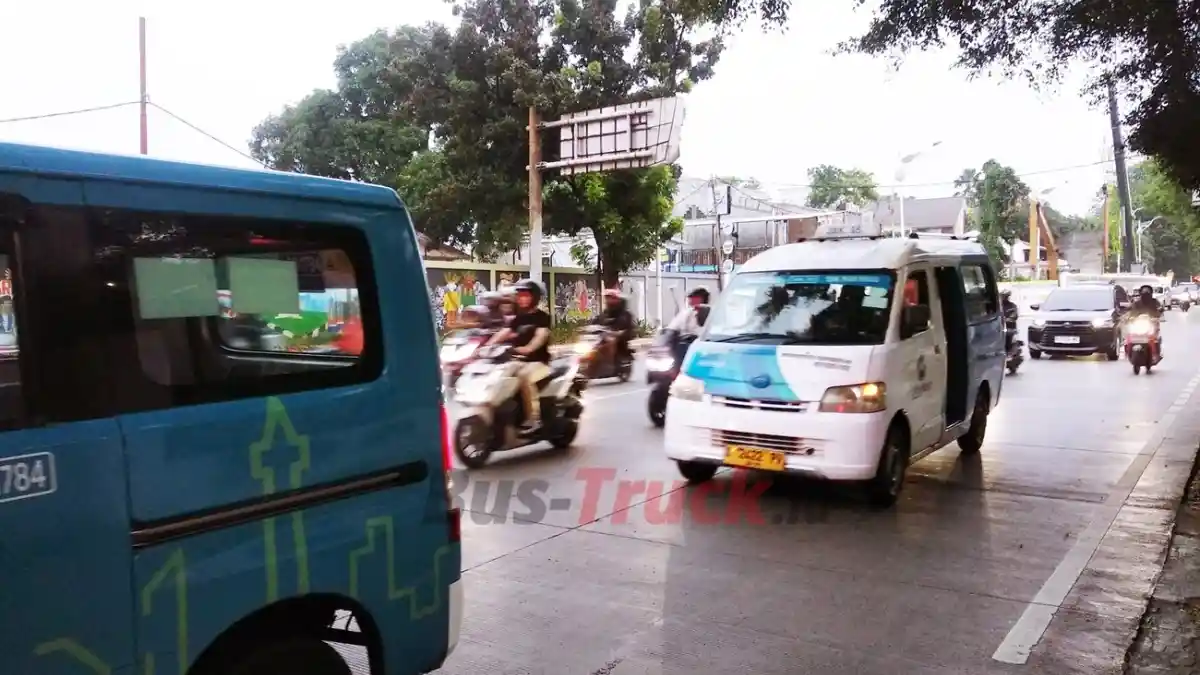 Foto - Transjakarta Menambah 10 Ribu Bus Sampai 2029