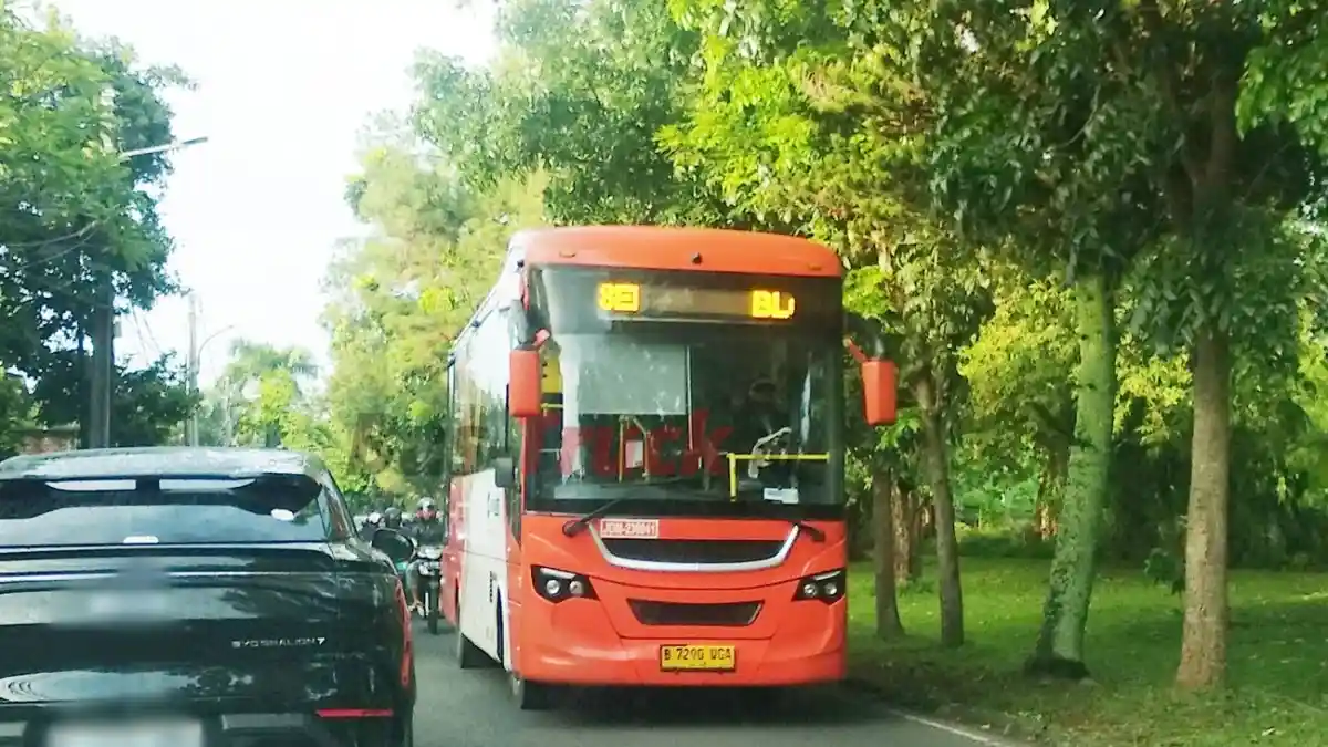 Foto - Pelajar Sampai Pencari Kerja Diusulkan Gratis Naik Transjakarta
