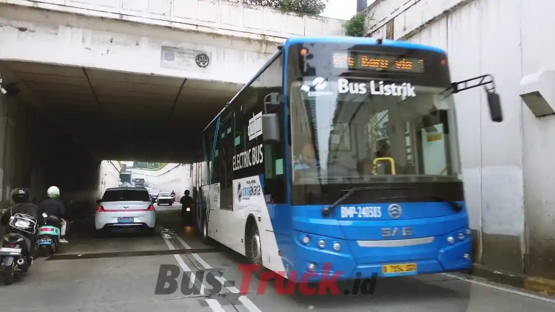 Foto - Transjabodetabek Blok M-Alam Sutera Beroperasi Akhir April