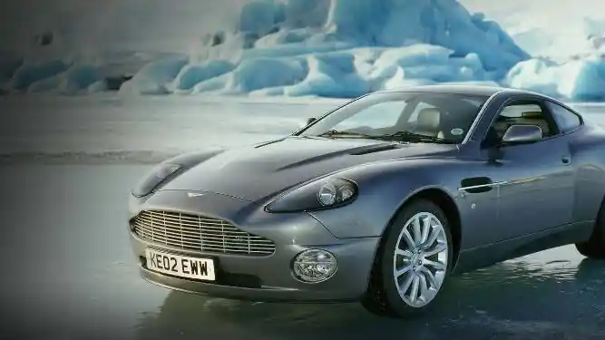 Foto - Aston Martin: "Kami Berusaha Menjauhkan Diri Dari Karakter James Bond"