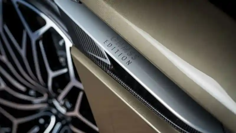 Foto - Aston Martin James Bond Melenggang di Indonesia, Satu-Satunya di Asia Pasific!