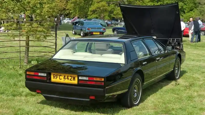 Foto - Kiprah Speedometer Digital Pertama Di Dunia, Nyaris Melumpuhkan Aston Martin