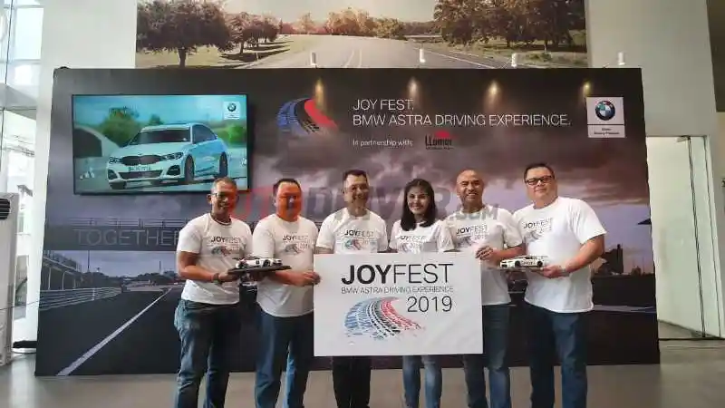 Berita - Dealer BMW Astra Akomodir Pelanggannya Cicipi Sirkuit Sentul!