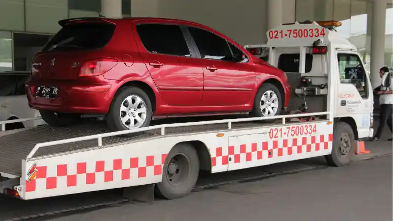 Foto - Seperti ini Layanan Darurat Banjir Peugeot 