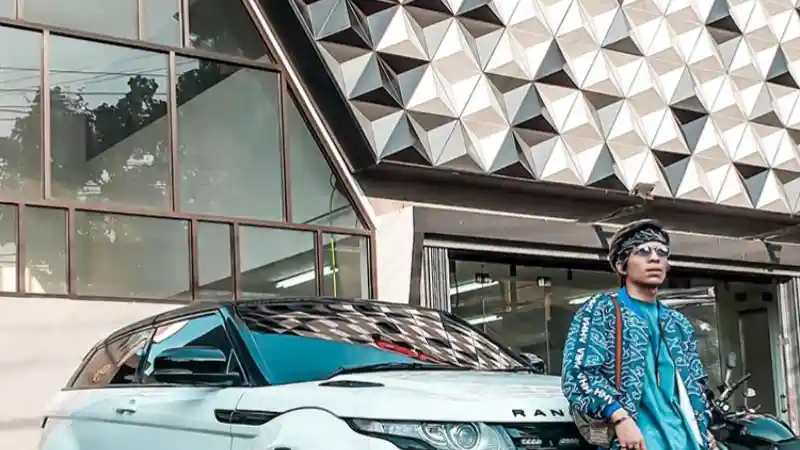 Foto - Inilah Koleksi Mobil Mewah YouTuber Indonesia Dengan Subscriber Terbanyak