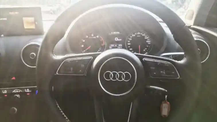 Foto - FIRST DRIVE: Audi A3 Sportback 2017