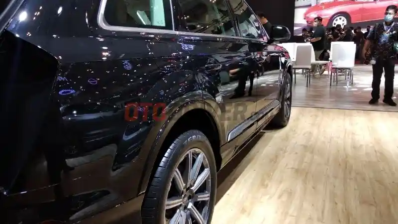 Foto - GALERI: Audi Q7 Tampil Lebih Kekinian dengan Berbagai Keunggulan