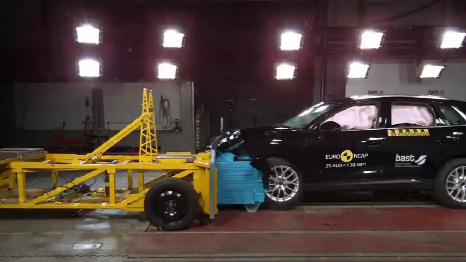 Foto - VIDEO: Crash Test Audi Q3 (Euro NCAP)