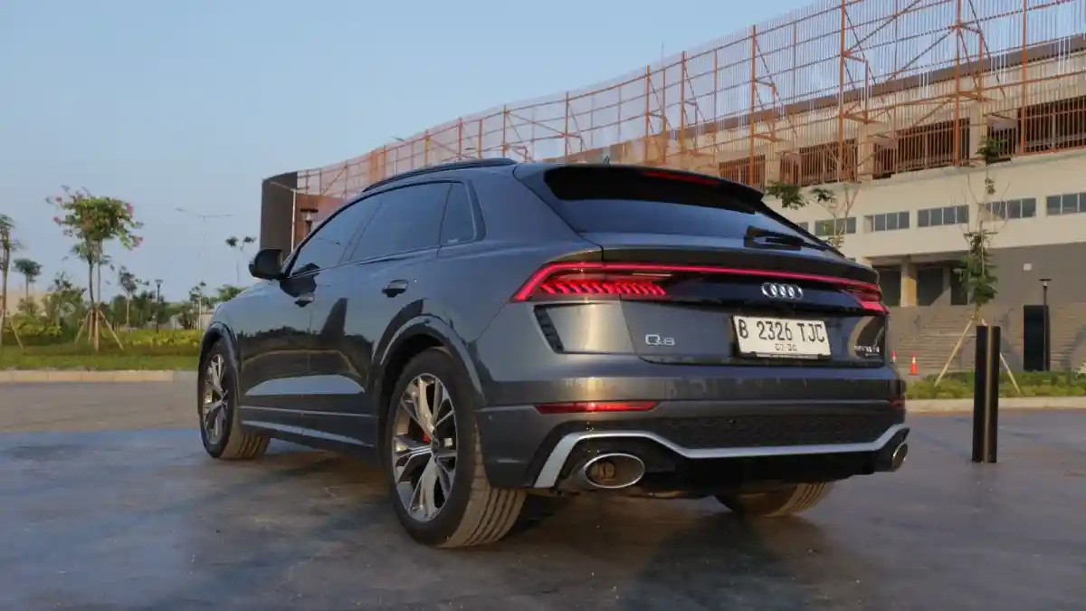 Foto - Mudik In Style 2026 : Perfoma Audi Q8, Mampu Melupakan Kekurangannya