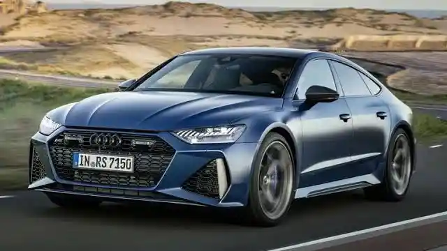 Berita - Sedan Berperforma Tinggi Audi Tetap Pertahankan V8 Untuk Tandingi M5 dan AMG