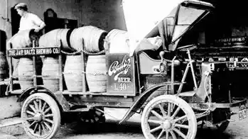 Foto - Mengapa Truk Tanpa Hidung Lebih Populer Di Indonesia?