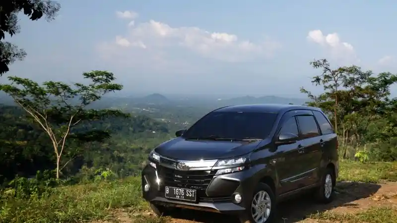 Foto - Komparasi Spesifikasi LMPV di Bawah RP 200 Juta : Avanza VS Xenia VS Confero S