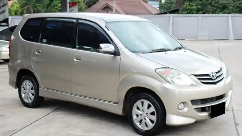 Foto - Jelang Lebaran 2019, MPV Bekas Masih Idola