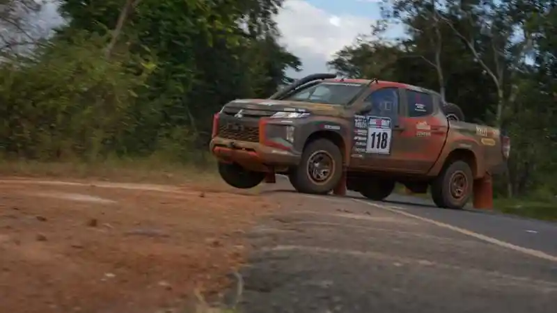 Berita - Intip Resep Kemenangan Mitsubishi Ralliart Triton AXCR 2022