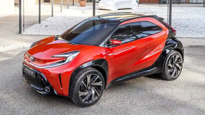 Foto - Kecele, Ternyata Toyota X Prologue Tak Seperti Yang Diduga. Mobil Seperti Apakah Itu?