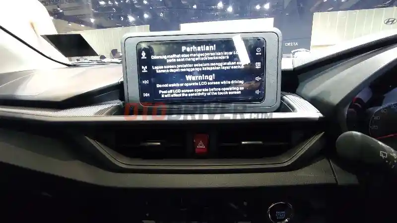 Foto - Ini Perbedaan Daihatsu Ayla Varian X dan R