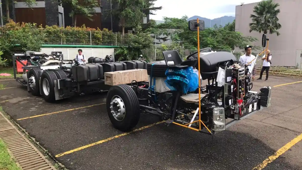 Foto - Resmi Diluncurkan, Inilah Keunggulan Volvo B11R 6x2