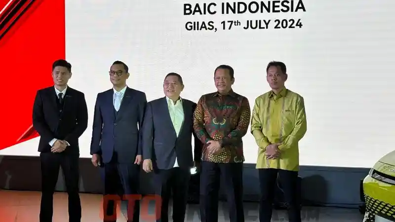 Foto - BAIC BJ40Plus dan X55-II Rilis Harga di GIIAS 2024