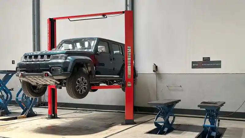 Foto - BAIC Indonesia Resmikan Dealer di Surabaya, Langsung Beri Promo Besar-Besaran