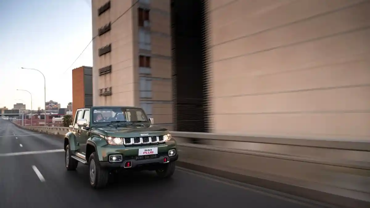 Foto - BAIC Resmikan Dealer Pekanbaru, Bisa Langsung Tes Drive BJ40 Plus Dan X55-II