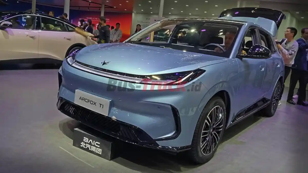 Foto - Mencoba BAIC Arcfox T1, Mobil EV Rp 200 Jutaan Yang Ke Indonesia Tahun Depan