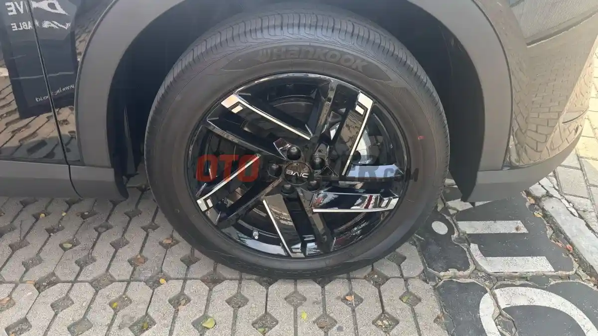 Foto - BAIC X55-II Facelift 2025 Dijual Mulai Rp 300 Jutaan, Kini Ada Dua Varian Dan Warna Hitam