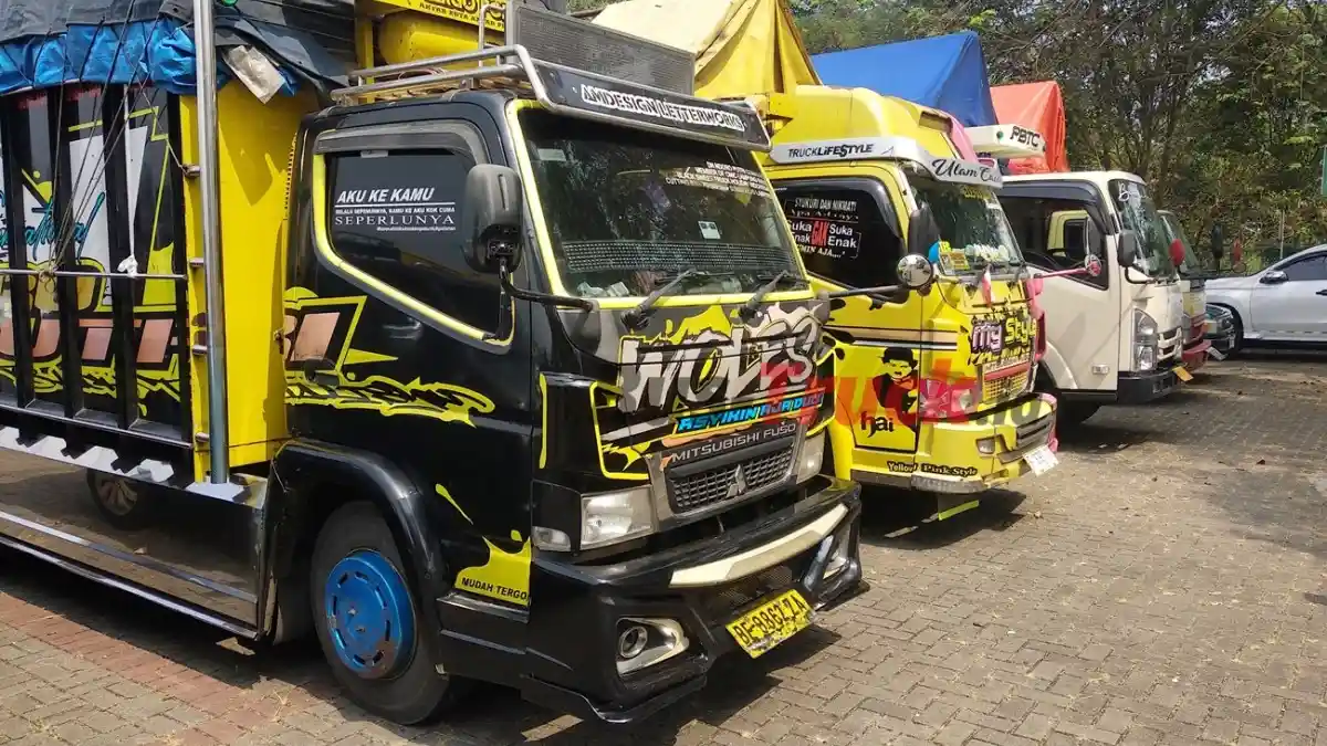 Foto - Mitsubishi Fuso Gelar Promo Spesial Untuk Servis