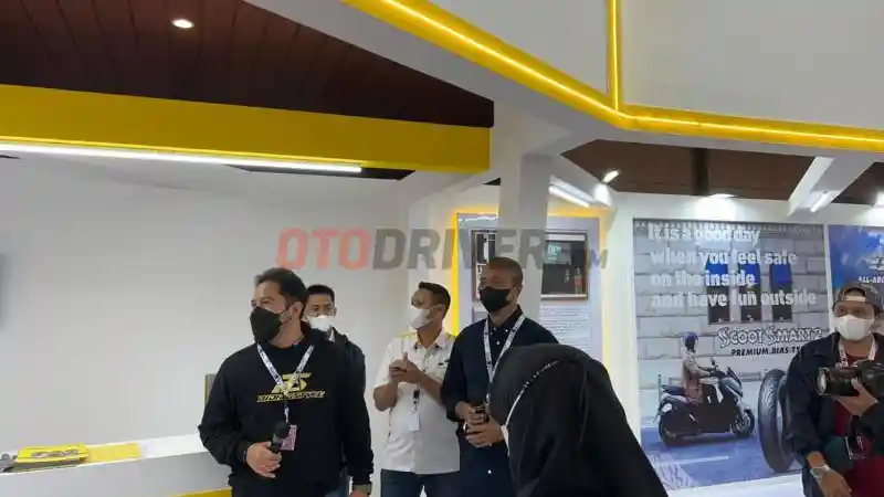 Foto - Jalankan Strategi Baru, Dunlop Perkenalkan 4 Ban Berteknologi Tinggi