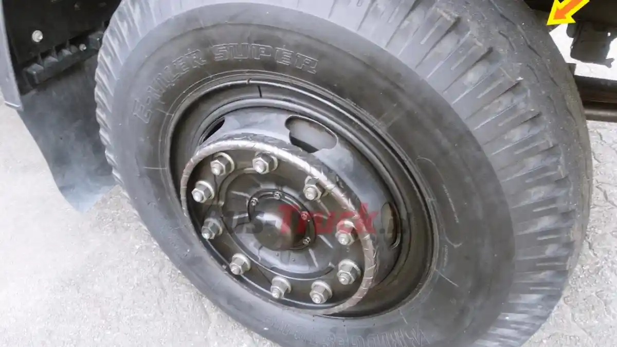 Foto - Ramp Check Mandiri Ala Isuzu Untuk Keamanan Masa Nataru