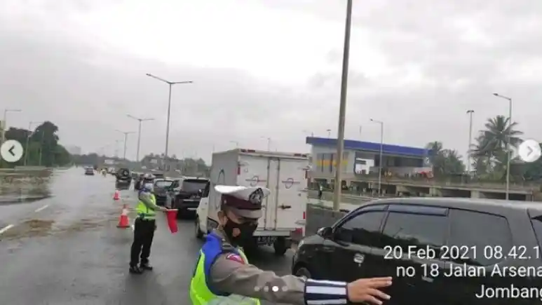 Berita - Waspada Sederet Tol Jabodetabek Tergenang Banjir, Ini Titik-Titiknya