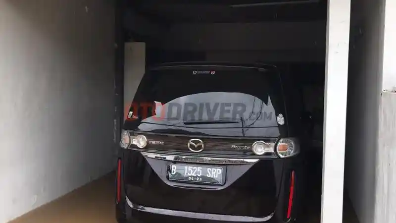 Foto - Mobil Anda Terjebak Banjir? Lakukan 5 Hal Ini