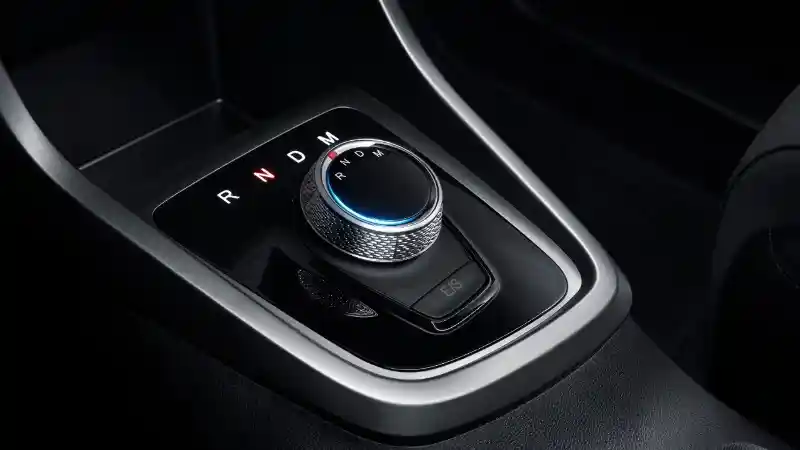 Foto - LMPV MG Ternyata Kembaran Baojun 360