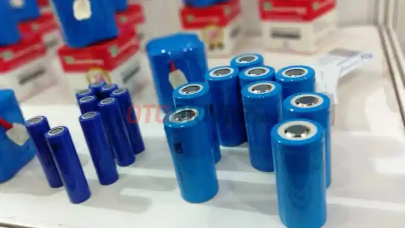Foto - Baterai Lithium Adalah Kunci
